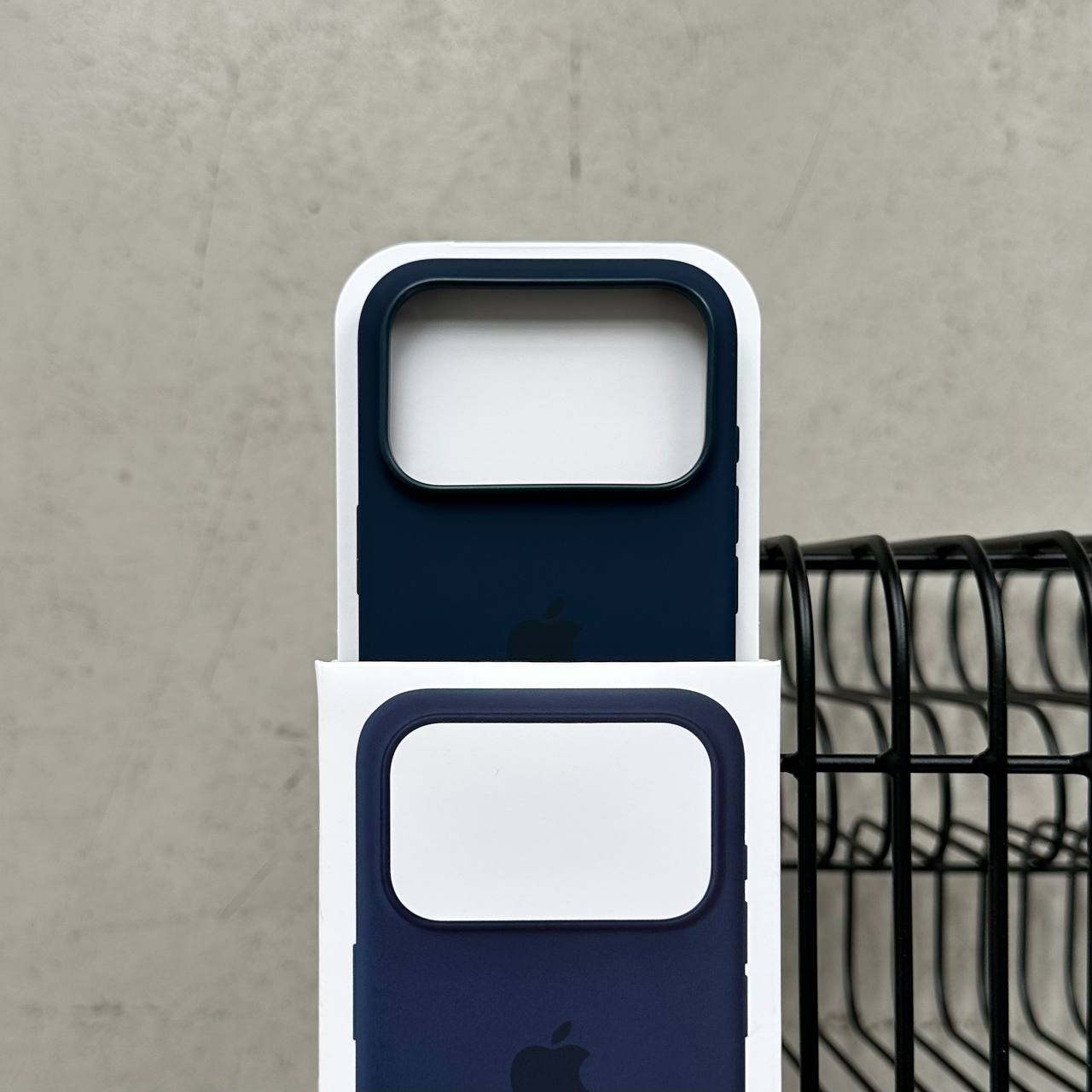 Чехол Silicone case с Magsafe на iPhone 17 Pro Midnight (06)