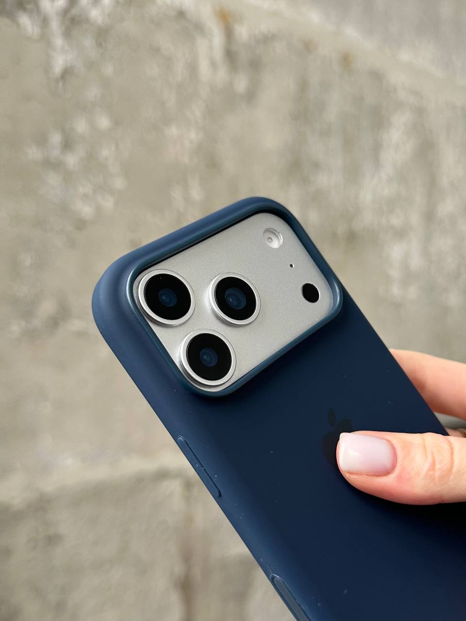 Чехол Silicone case с Magsafe на iPhone 17 Pro Midnight (06)