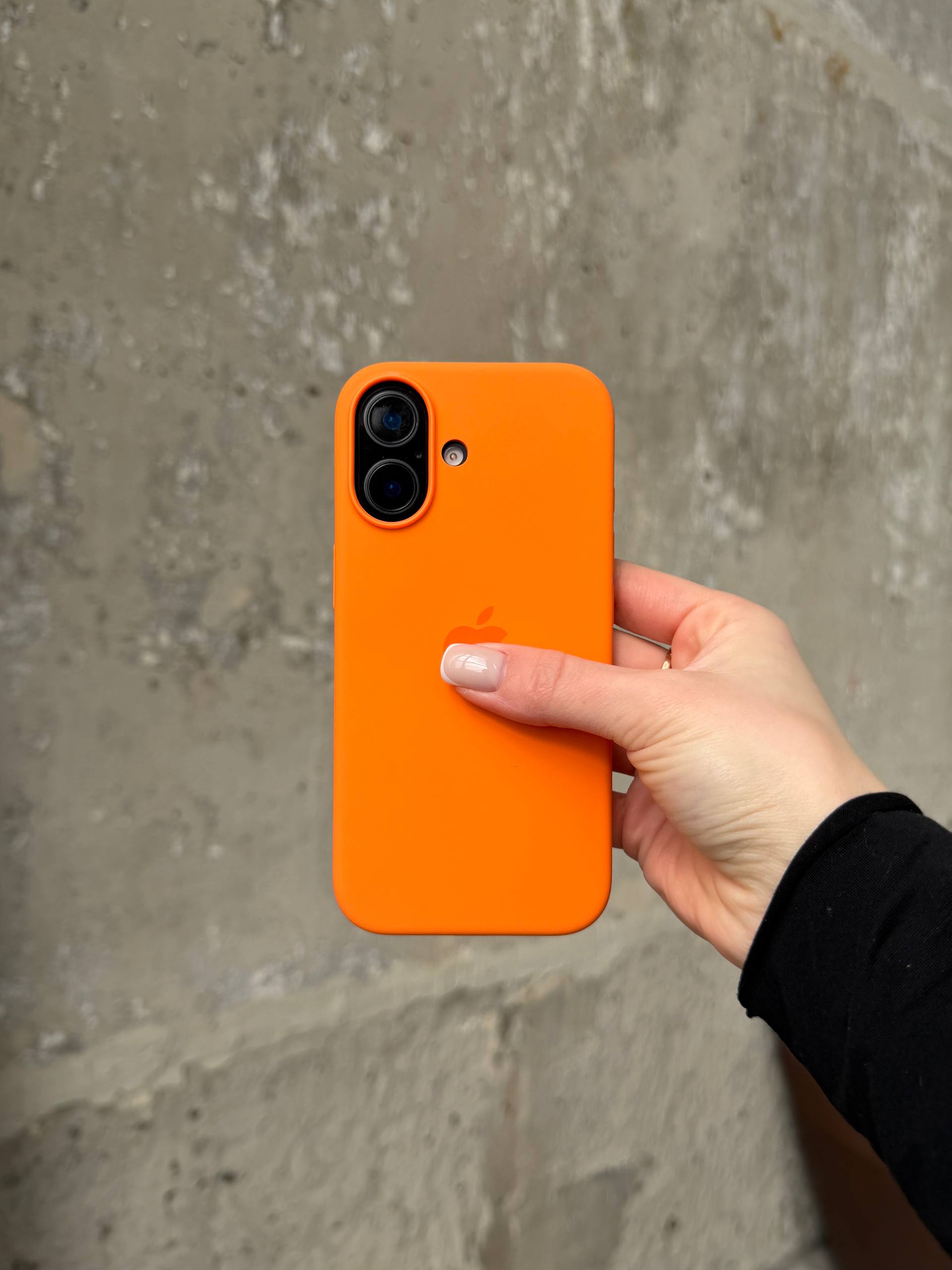 Чехол Silicone case с Magsafe на iPhone 17 Orange (08)