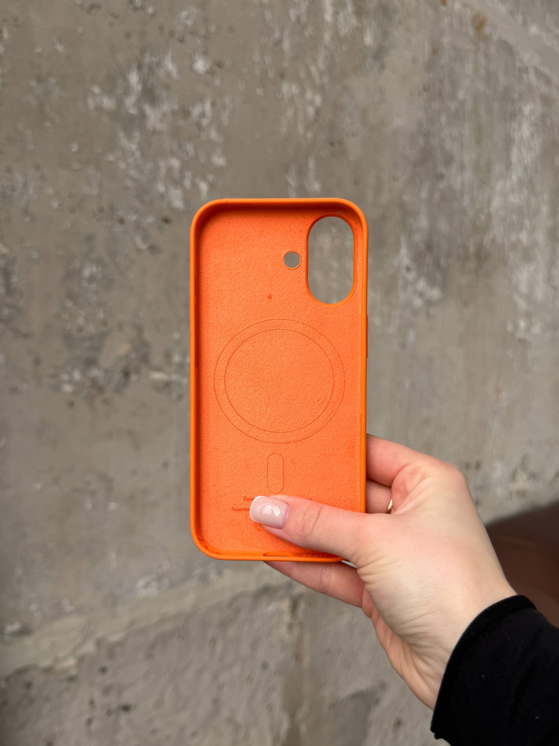 Чехол Silicone case с Magsafe на iPhone 17 Orange (08)