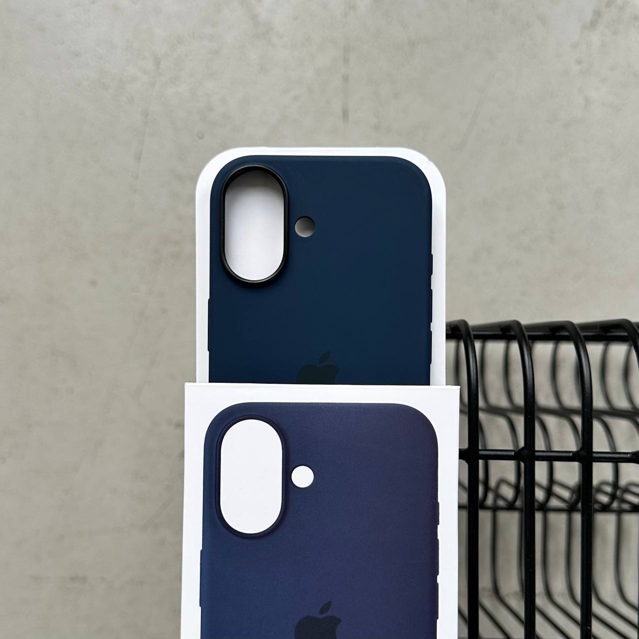 Чохол Silicone case з Magsafe на iPhone 17 Midnight (06)