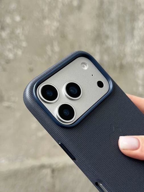 Чохол TechWoven з MagSafe для iPhone 17 Pro Blue