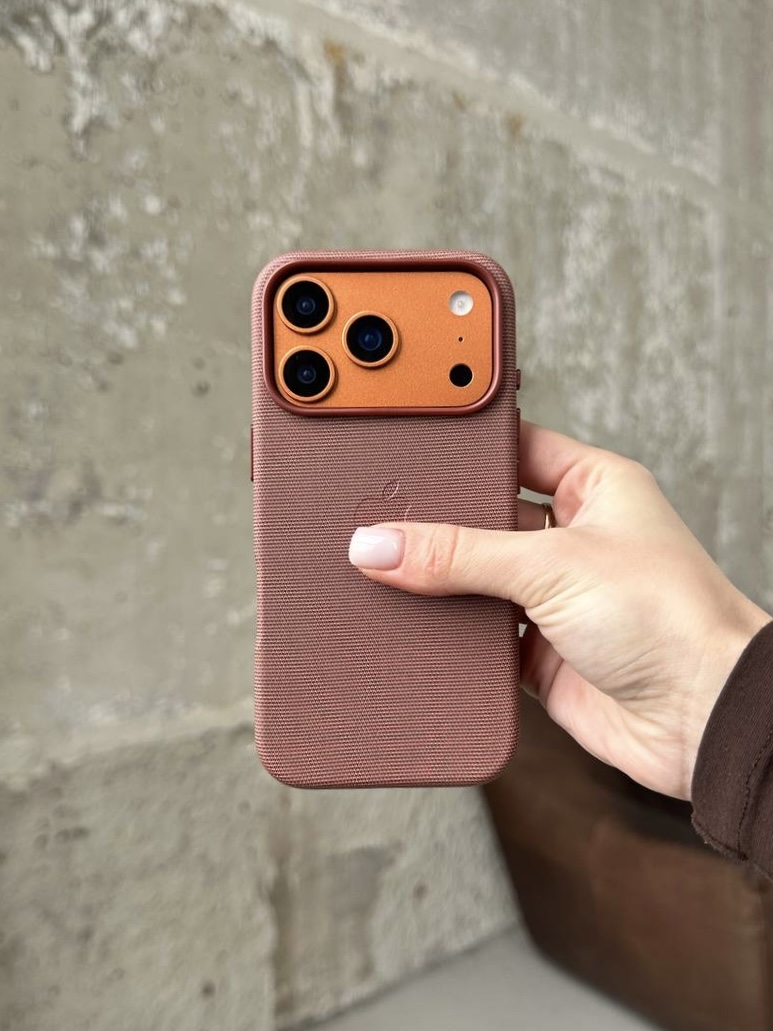 Чохол TechWoven з MagSafe для iPhone 17 Pro Sienna