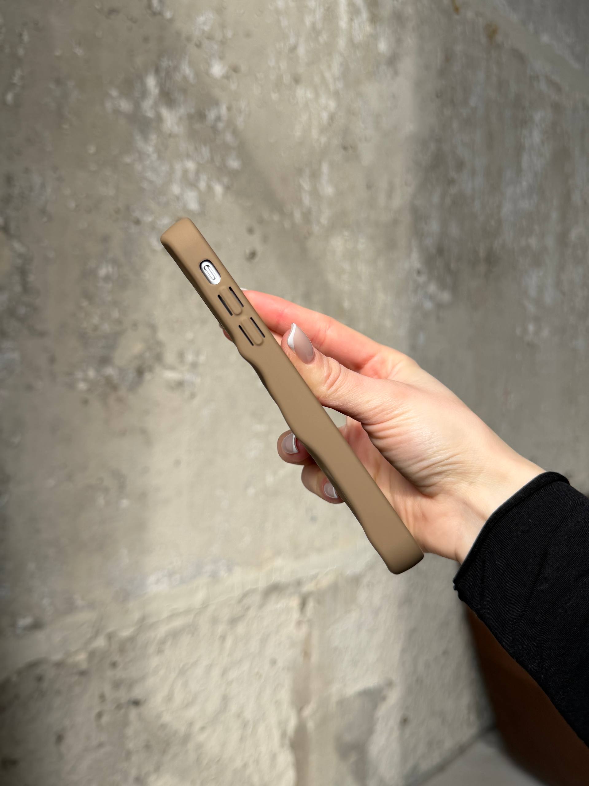 Чехол матовый волнистый Wave Case для iPhone 11 Milk Chocolate (05)