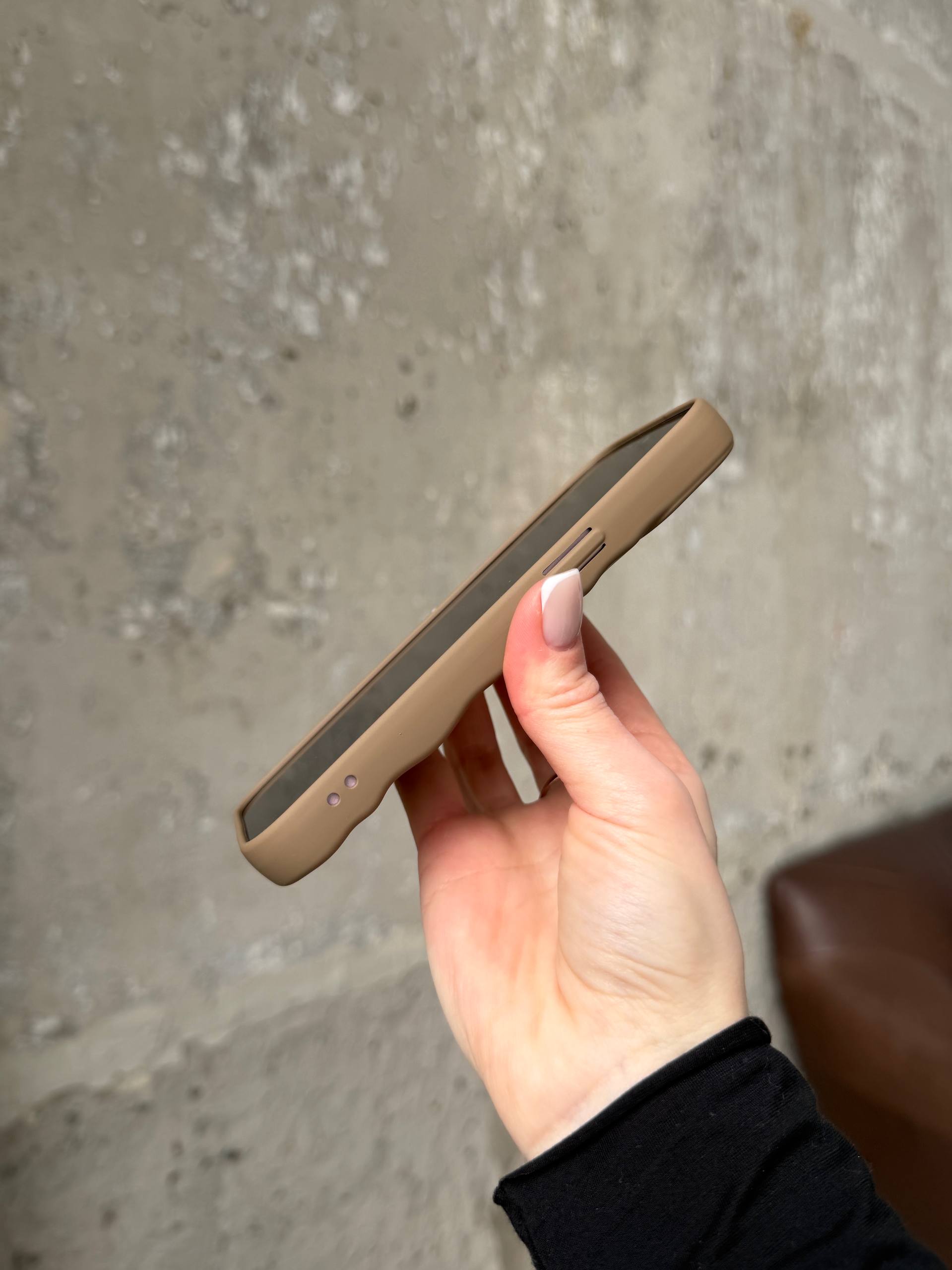 Чехол матовый волнистый Wave Case для iPhone 14+ Milk Chocolate (05)