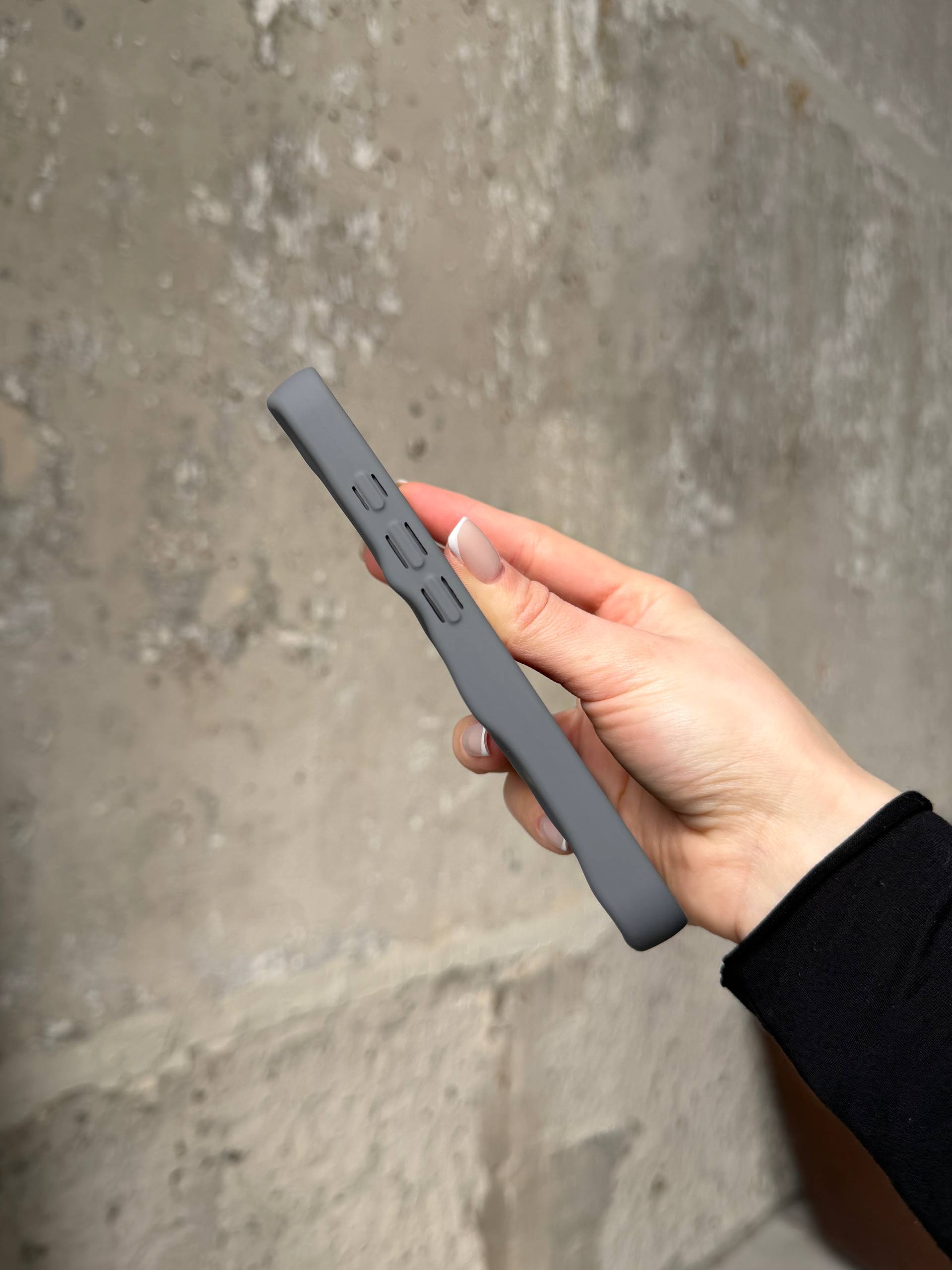 Чехол матовый волнистый Wave Case для iPhone 17 Grey (02)