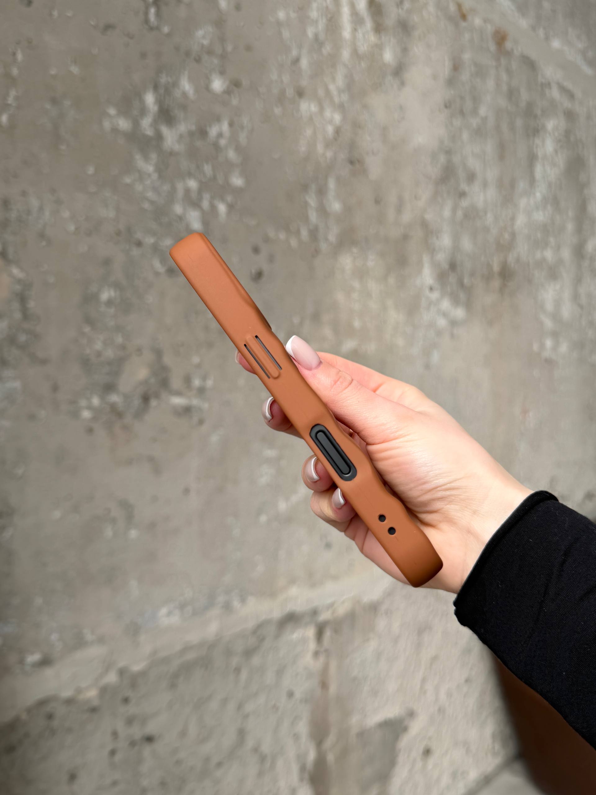 Чохол матовий хвилястий Wave Case на iPhone 17 Brown (03)