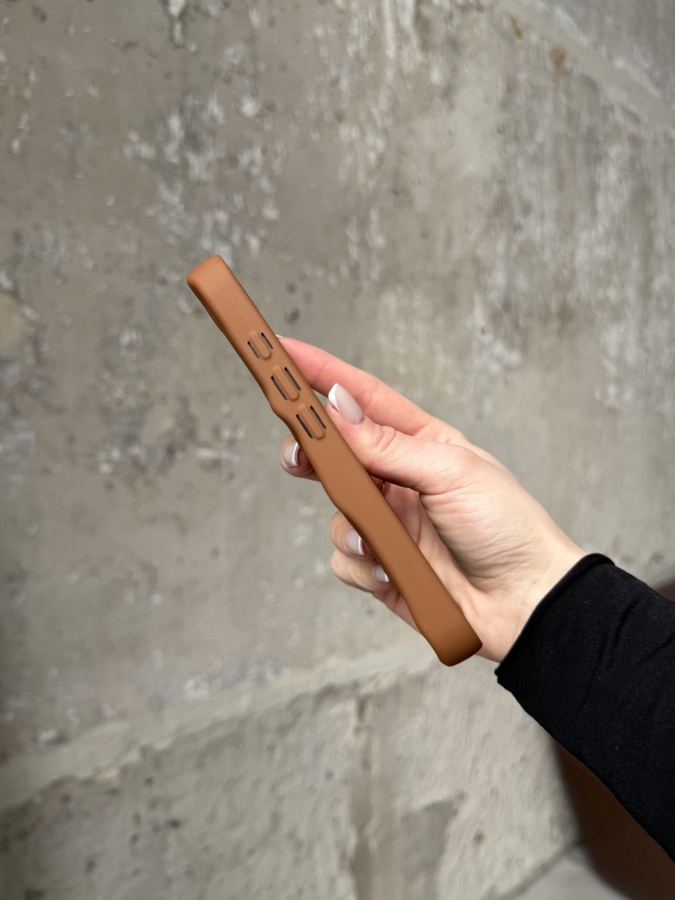 Чохол матовий хвилястий Wave Case на iPhone 17 Brown (03)