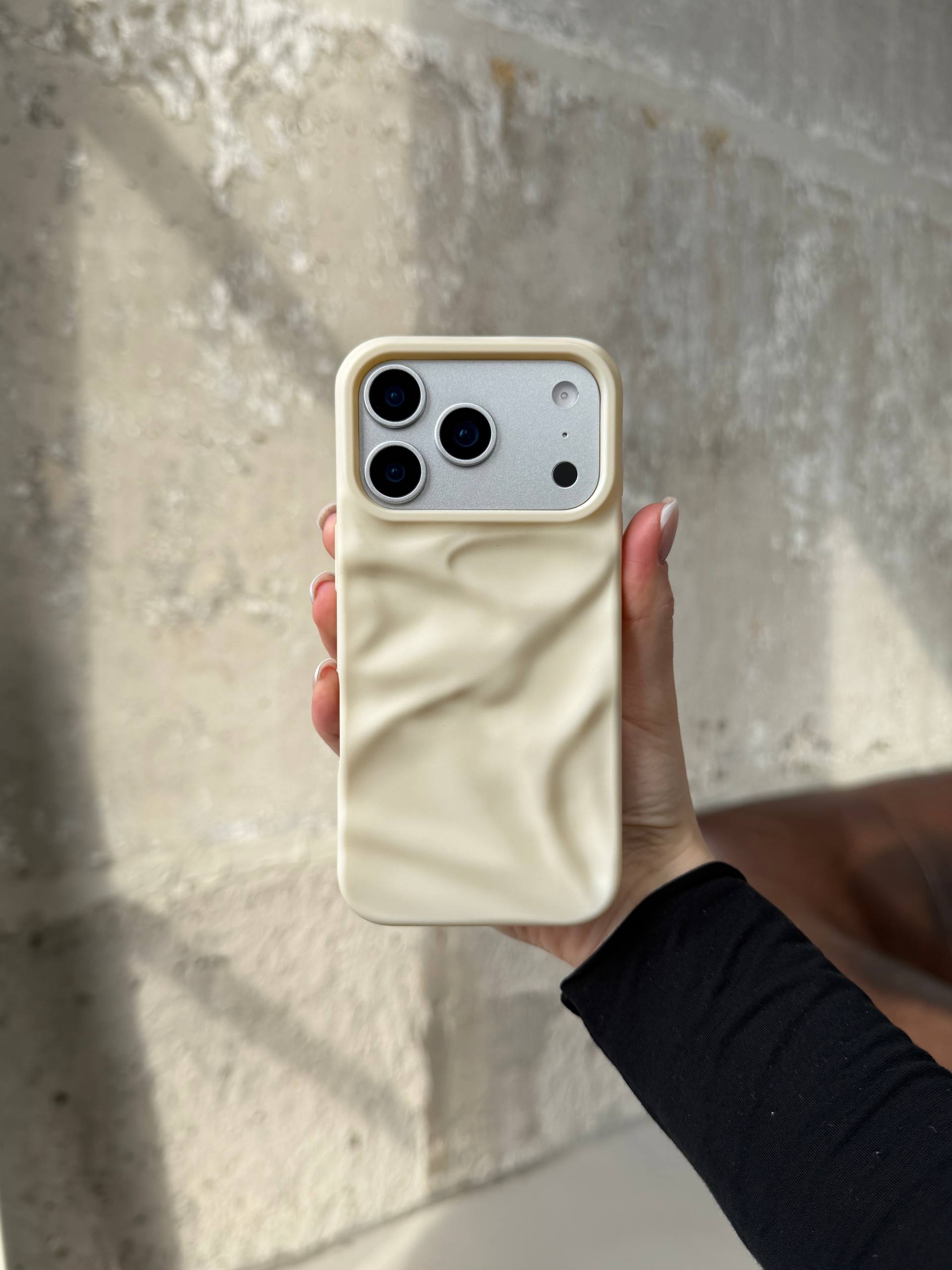Чехол матовый волнистый Wave Case для iPhone 17 Pro Max Beige (01)