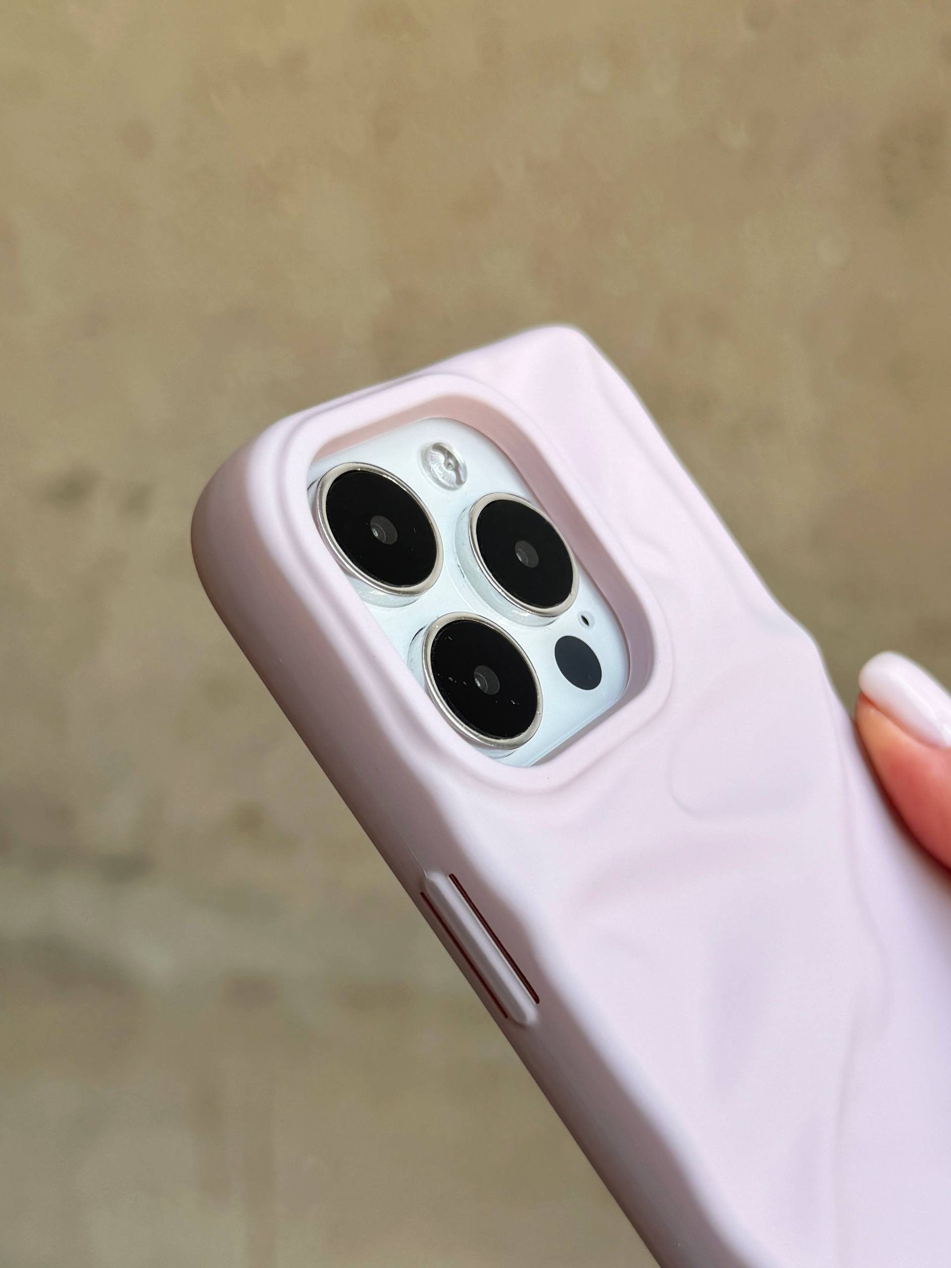 Чехол матовый волнистый Wave Case для iPhone 16 Pro Chalk Pink (04)