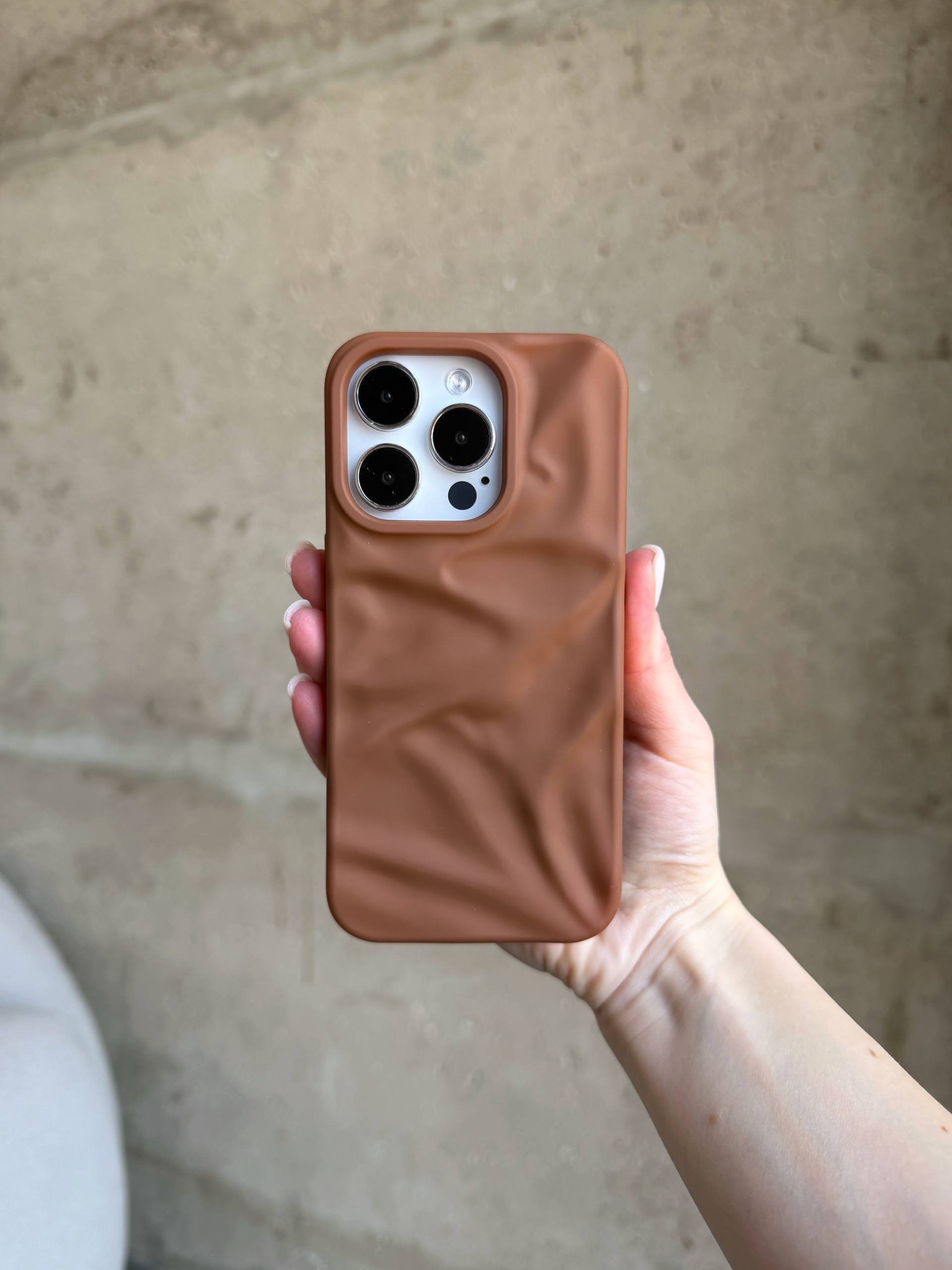 Чехол матовый волнистый Wave Case для iPhone 16 Pro Brown (03)