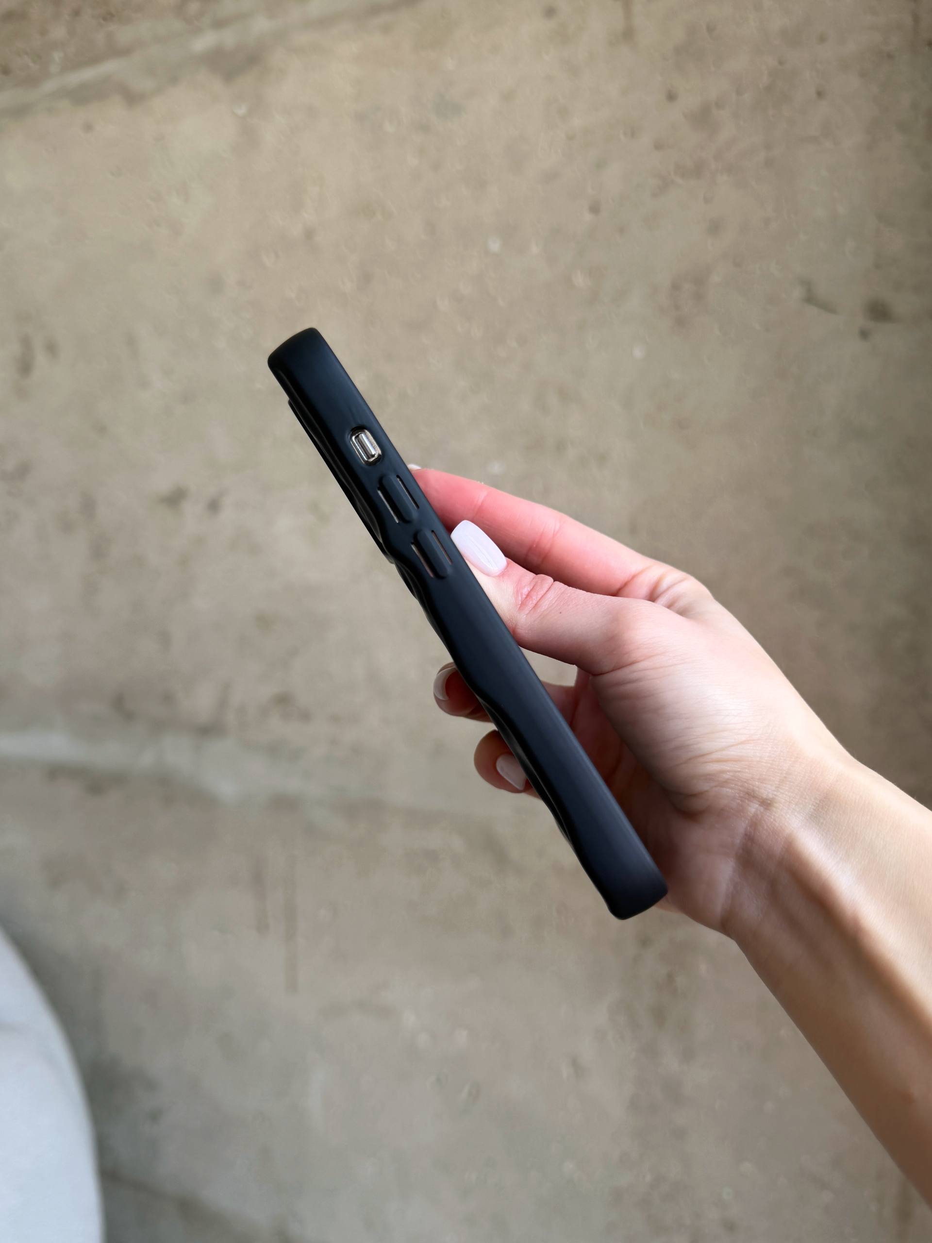 Чехол матовый волнистый Wave Case для iPhone 13 Pro Max Black (07)
