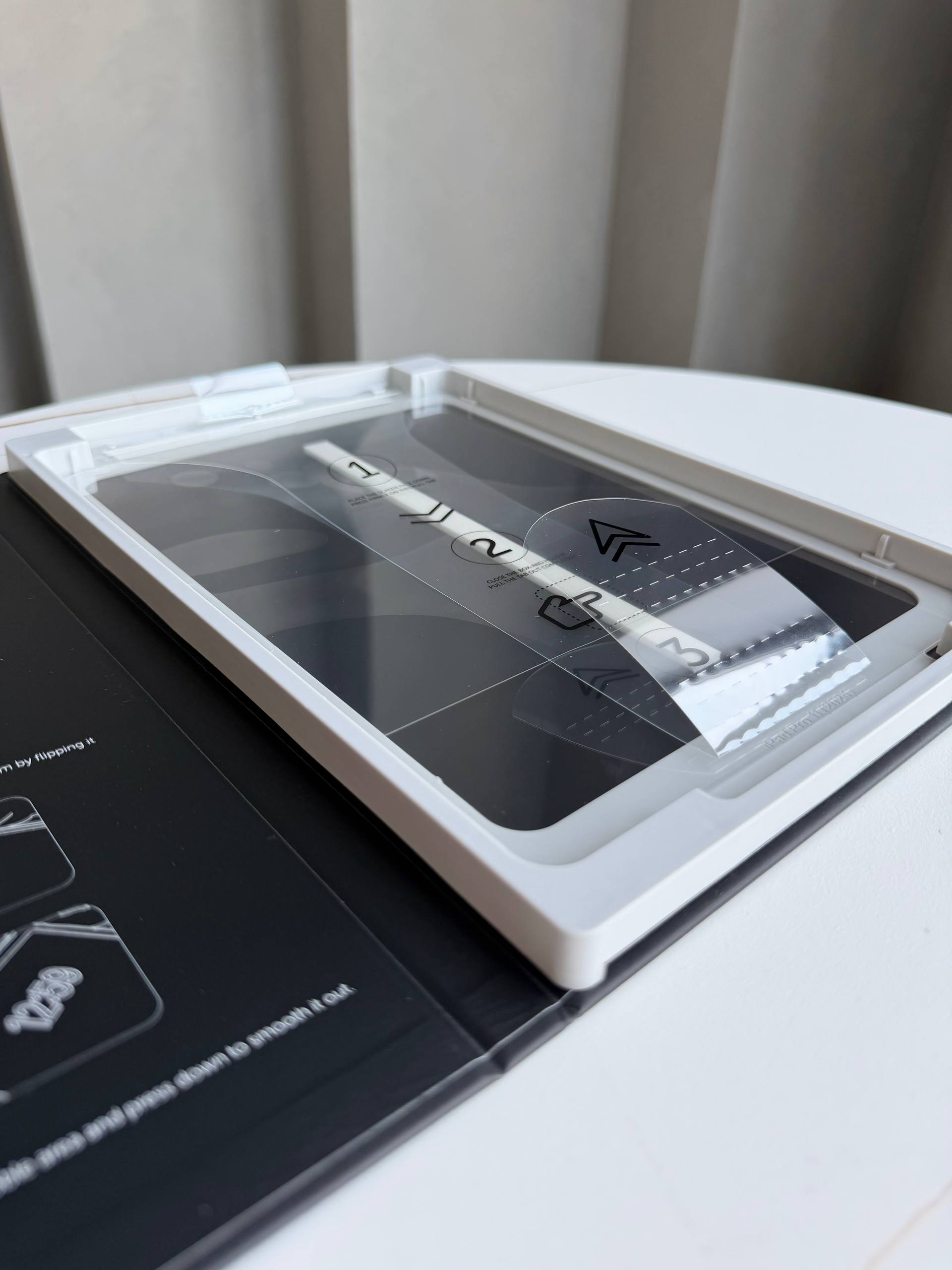 Преміальне захисне скло Proove Achilles Installation Box на iPad Air 11