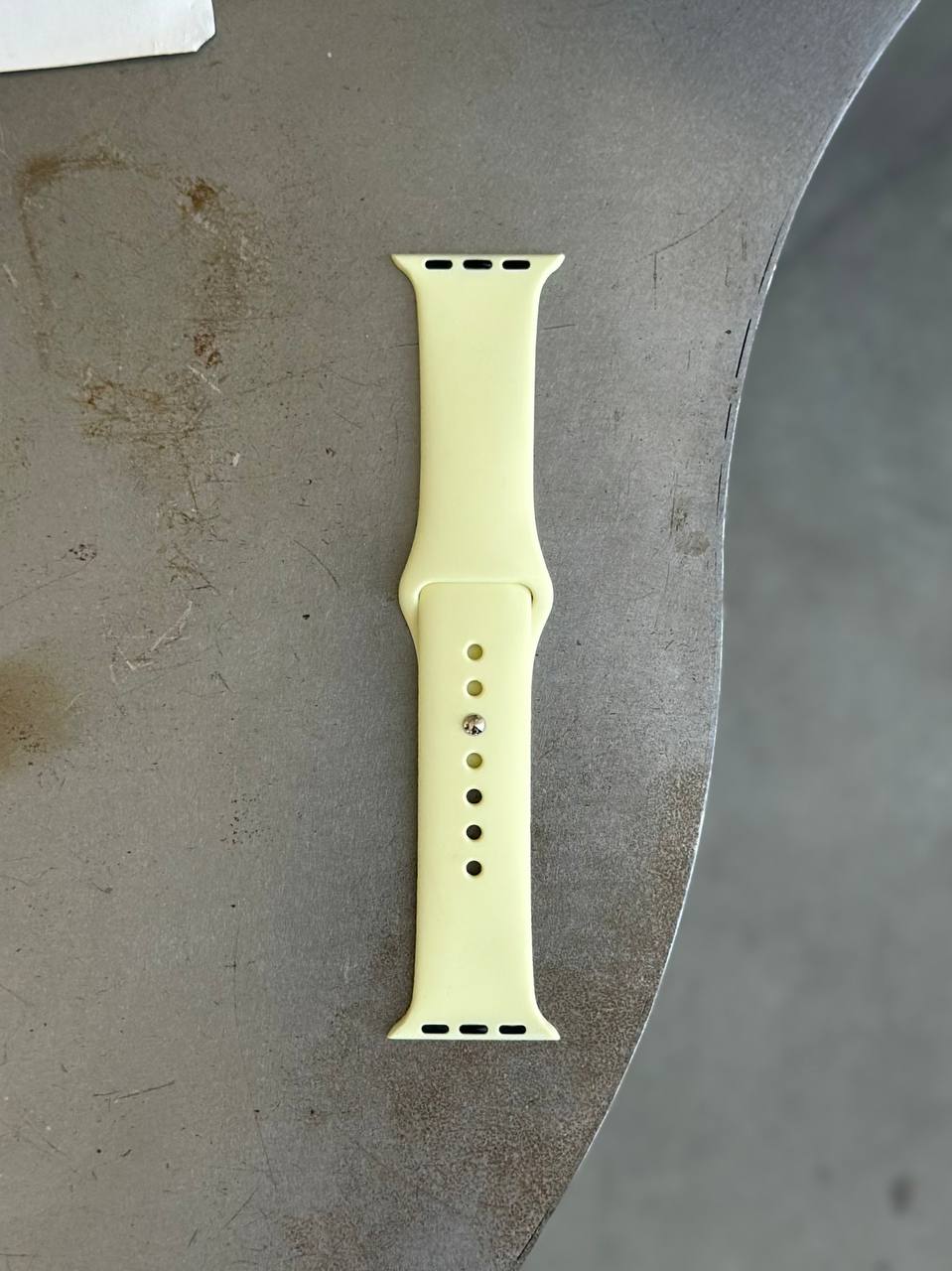 Ремешок Silicone Band 38mm/40mm/41mm/42mm(10,11 серия) M/L Cream Yellow (41)