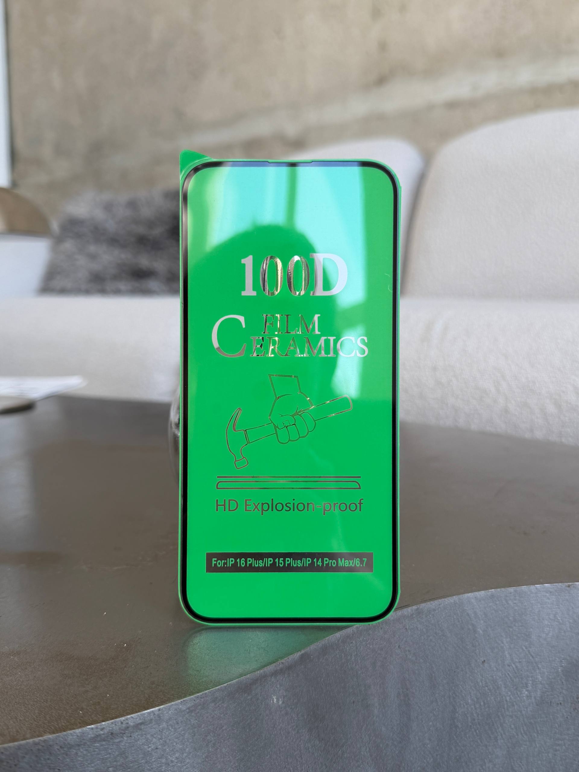 Защитное стекло Ceramic гибкое глянцевое на iPhone 16+