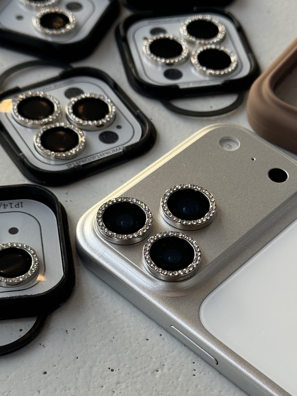 Захисні лінзи з камінчиками на iPhone 11 Pro / 11 Pro Max / 12 Pro