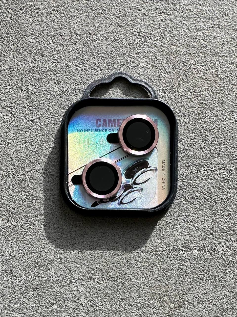 Защитные линзы на камеру для iPhone 15/15+ Pink