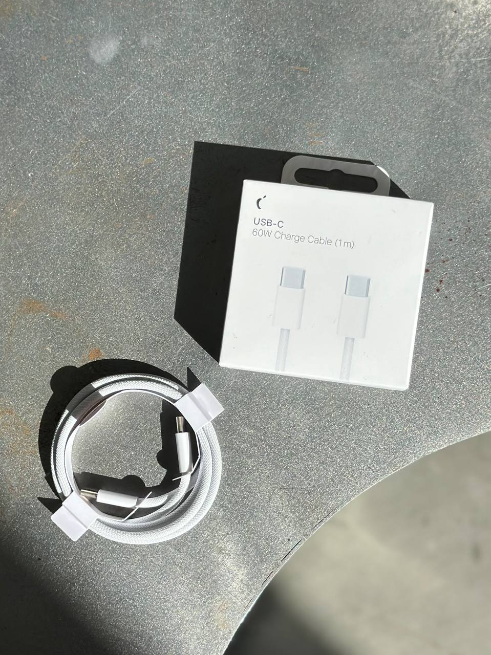 Кабель USB-C — USB-C плетеный с Яблочком