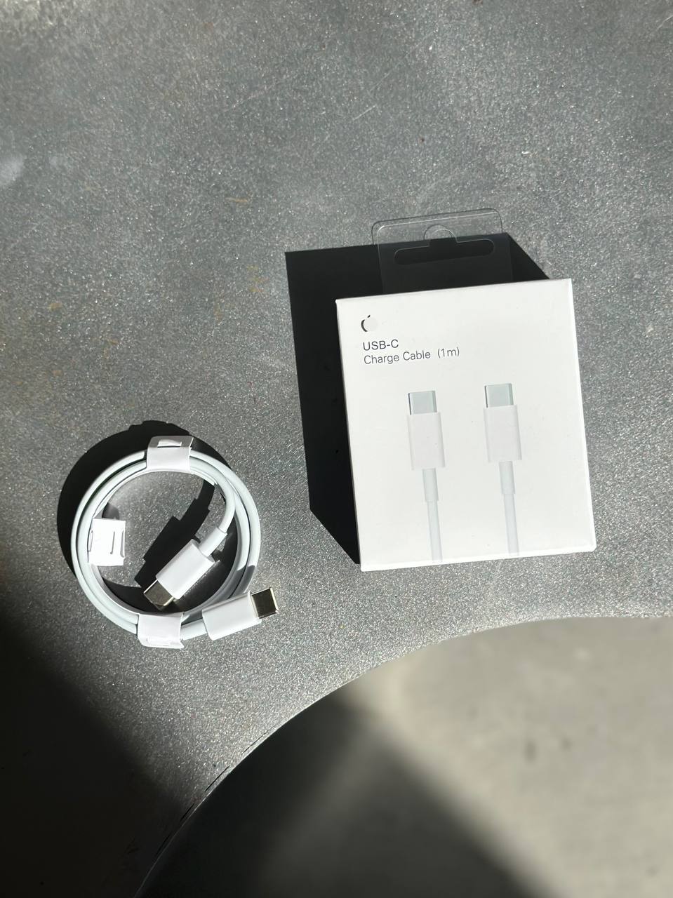 Кабель USB-C — USB-C с Яблочком