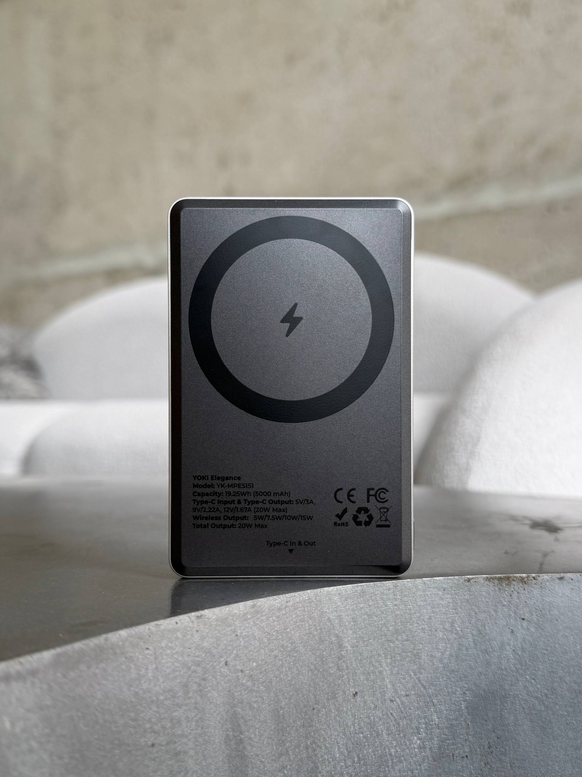 Повербанк Yoki Elegance 15W с Magsafe 5000mAh Titan