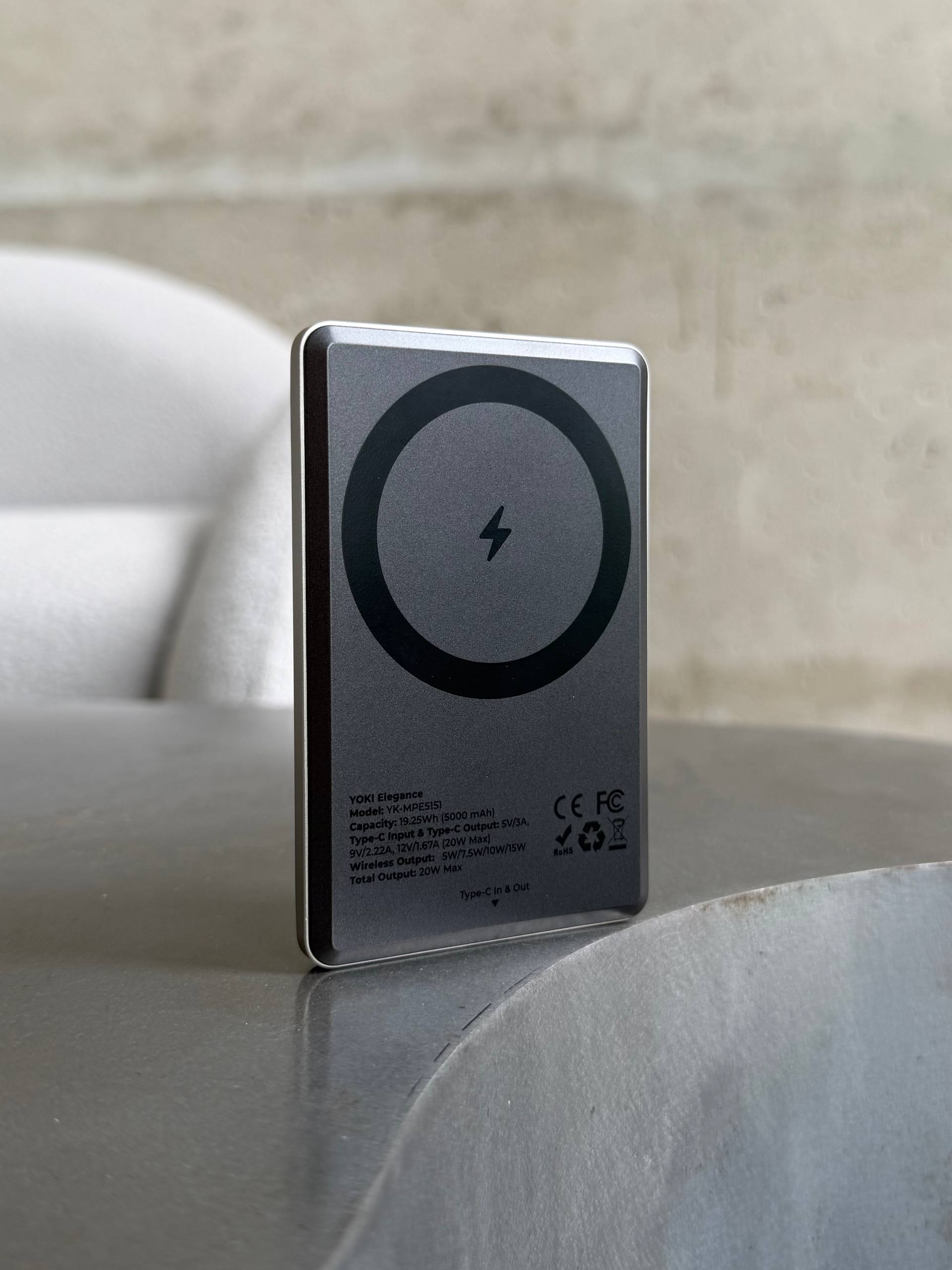 Повербанк Yoki Elegance 15W с Magsafe 5000mAh Titan
