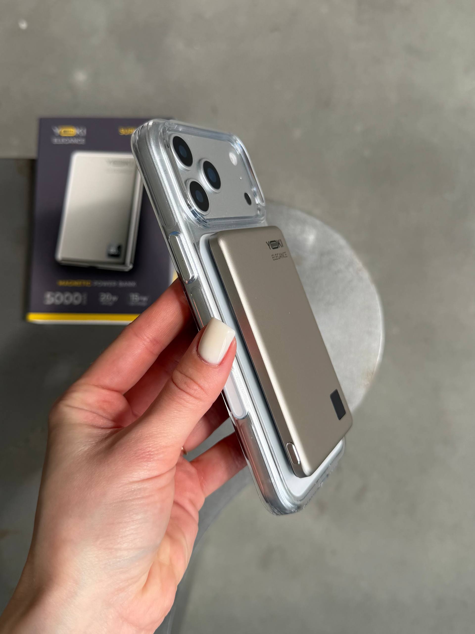 Повербанк Yoki Elegance 15W с Magsafe 5000mAh Titan
