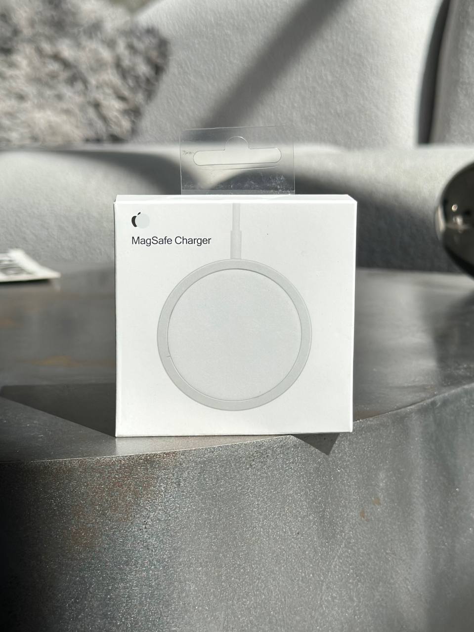 Беспроводное зарядное устройство MagSafe USB-C с Яблочком