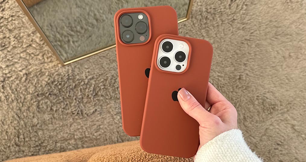 Чохли для iPhone 15 Pro