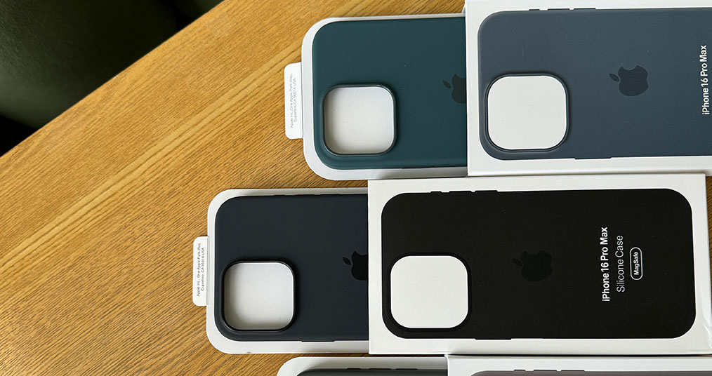Чохли для iPhone 16 Pro Max