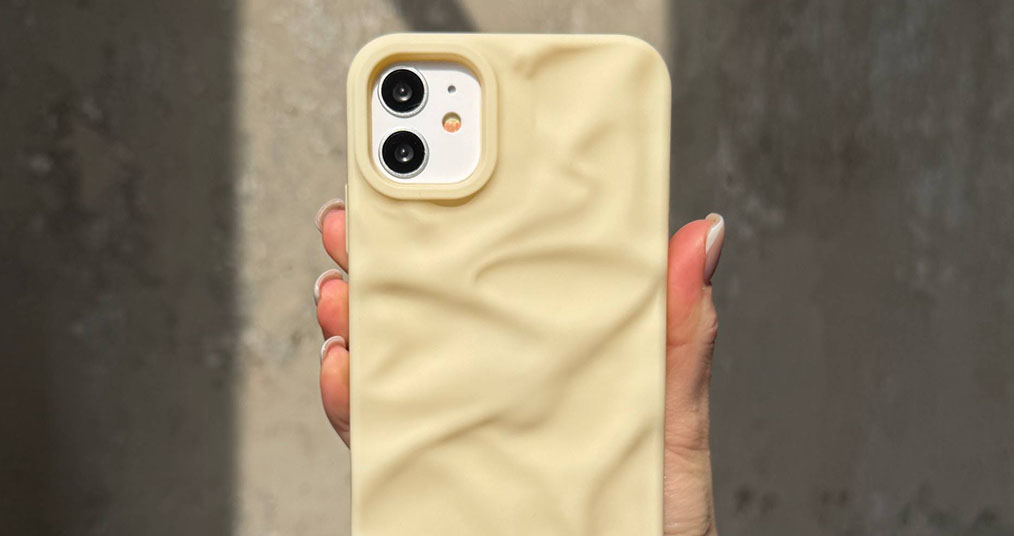 Чехлы для iPhone 11