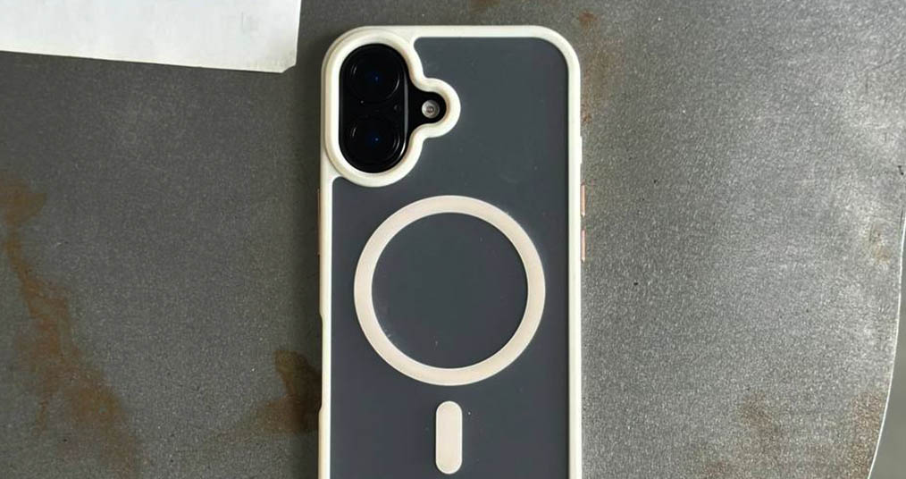 Чехлы для iPhone 16E