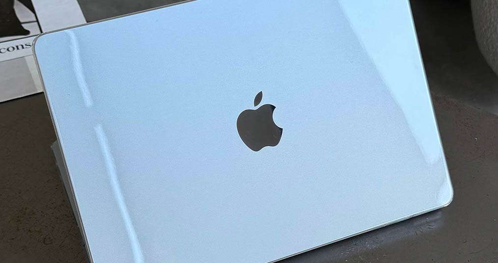 Чехлы для MacBook Air 13