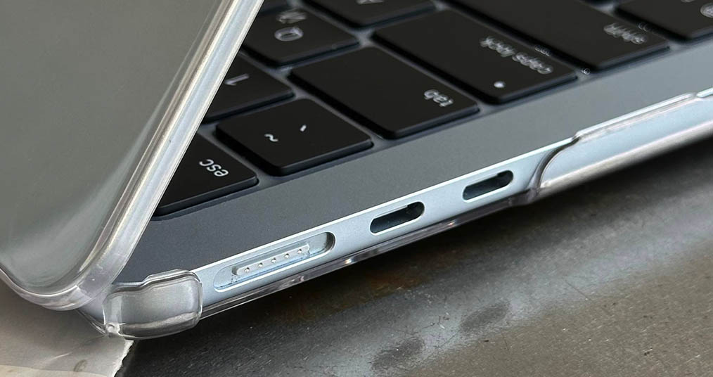 Чохли для MacBook Pro 13