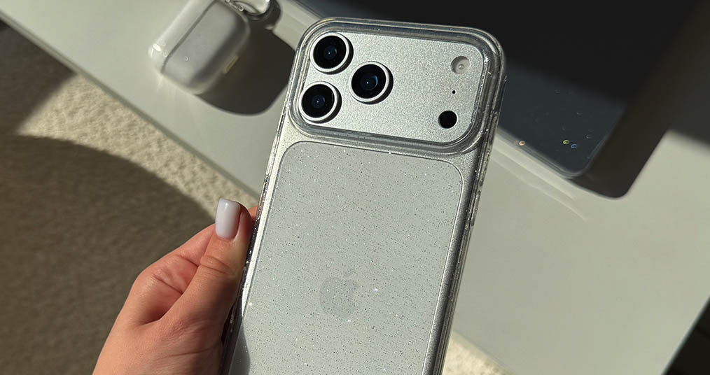 Чохли з блискітками на iPhone