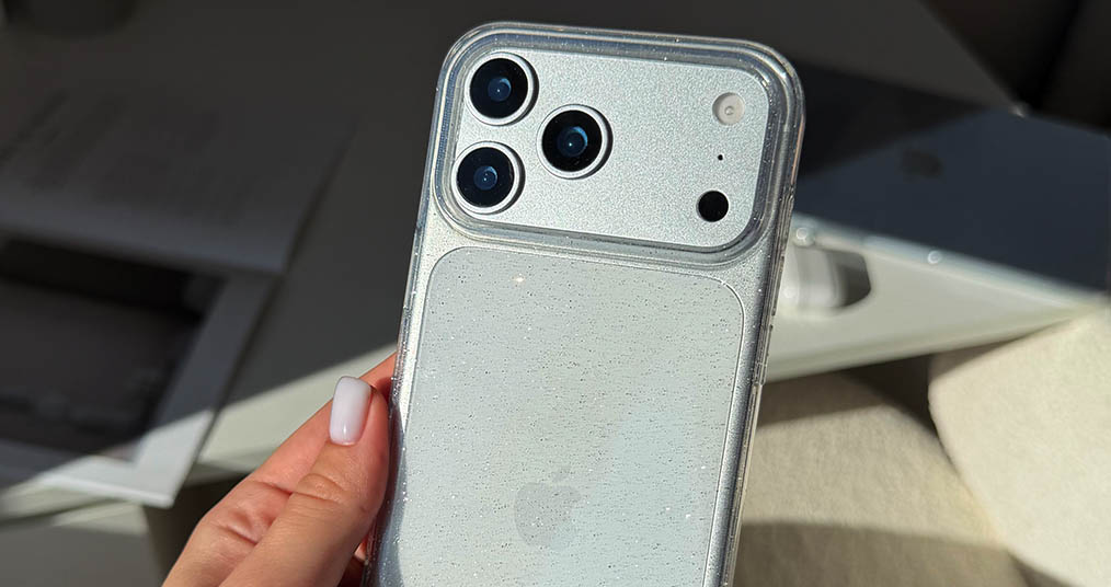 Чохли з блискітками на iPhone
