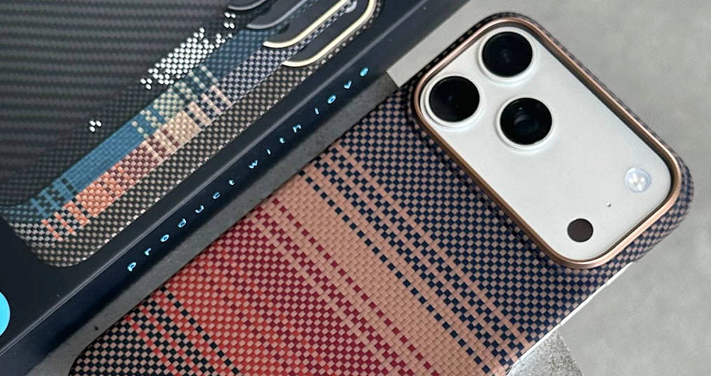 Карбоновые чехлы на iPhone 17 Pro Max