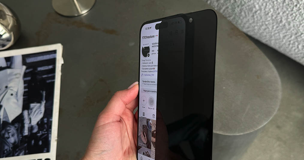 Стекла антишпион на iPhone